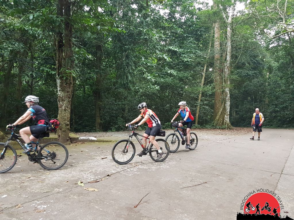 Yangon Cycling and Trekking To Golden Rock – 3 Days